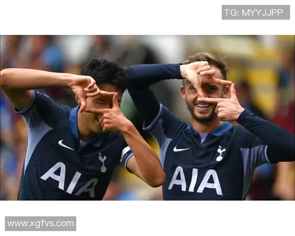 意甲大战尤文图斯狂胜热刺五球大捷引发全场热烈反响