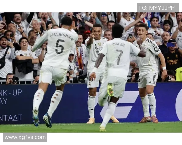 国王杯经典对决巴萨与皇马鏖战平局引发全场热议