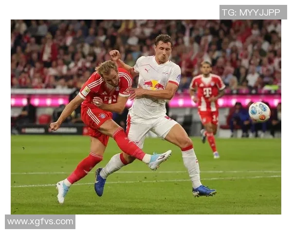 欧联杯精彩对决拜仁与里昂战成平局帽子戏法引发全场热潮