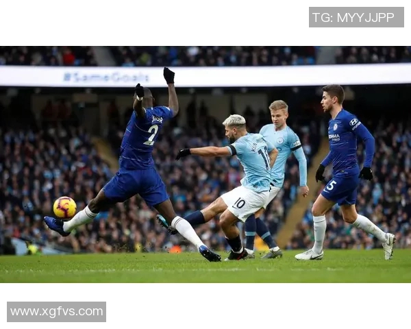 意甲激战：那不勒斯3-0曼城点球争议引发全场热议