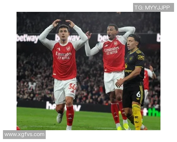 德甲焦点战曼联小胜阿森纳争议判罚引发全场热议