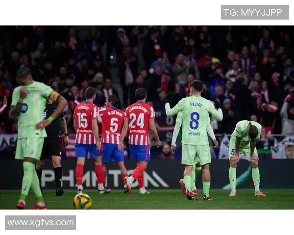 英超激战巴萨逆转本菲卡红牌事件引发全场热议与数据分析