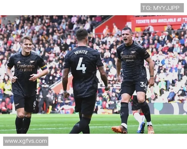 英超激战：马竞5-0阿森纳逆转瞬间引发全场争议判罚热议