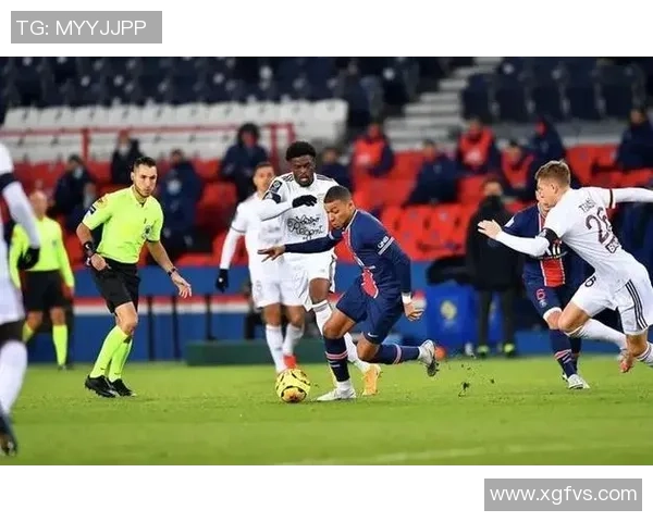 意甲焦点战巴黎圣日耳曼凭神扑绝杀国米战术分析与精彩瞬间回顾 意甲焦点战巴黎圣日耳曼凭神扑绝杀国米战术分析与精彩瞬间回顾