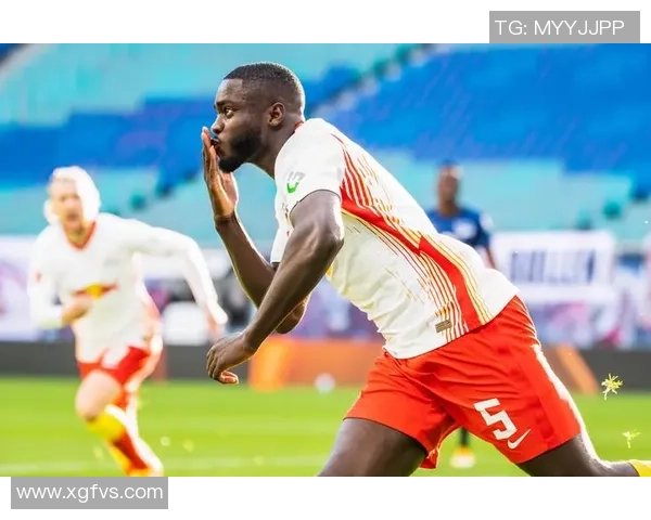 德甲精彩对决拜仁大胜里昂帽子戏法引发全场狂欢 德甲精彩对决拜仁大胜里昂帽子戏法引发全场狂欢