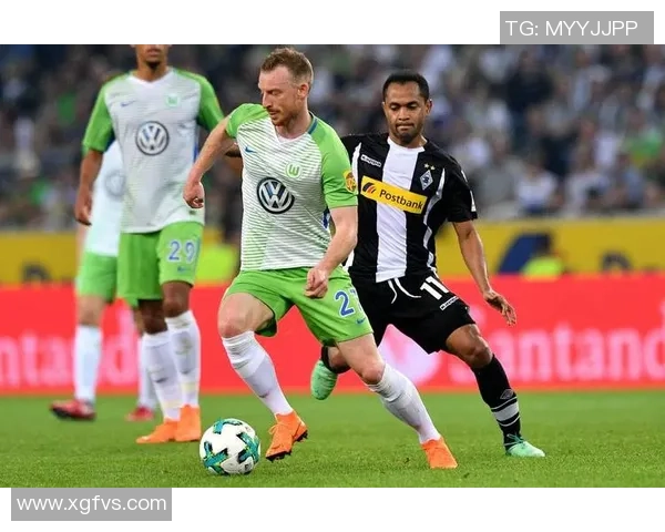 欧冠激战：那不勒斯与多特蒙德鏖战成平局绝杀时刻引发全场沸腾