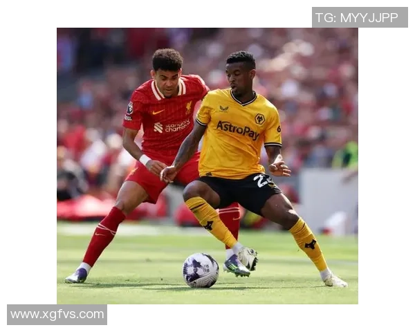 意甲激战:里昂与利物浦战成平局红牌事件引发全场热议 意甲激战:里昂与利物浦战成平局红牌事件引发全场热议