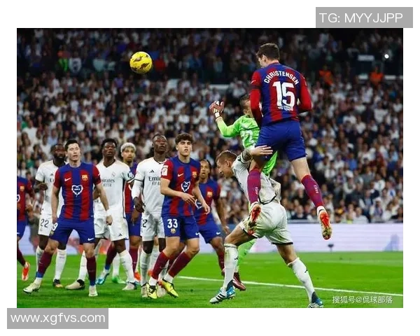 足总杯精彩对决巴萨4-0马竞红牌事件引发战术分析与全场热议