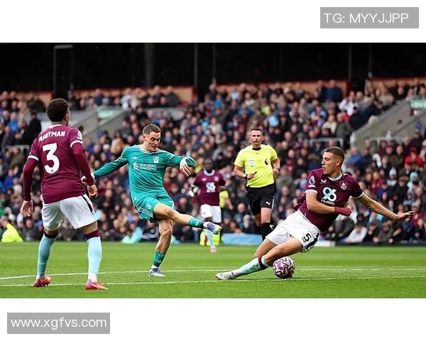 欧联杯精彩对决里昂大胜利物浦点球大战引发全场狂欢与转会传闻 欧联杯精彩对决里昂大胜利物浦点球大战引发全场狂欢与转会传闻