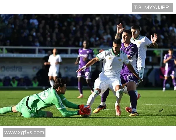 那不勒斯逆转里昂上演惊天大戏球员帽子戏法引爆全场激情 那不勒斯逆转里昂上演惊天大戏球员帽子戏法引爆全场激情