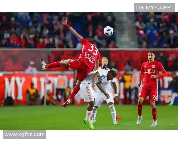 德甲激战本菲卡与利物浦握手言和乌龙球瞬间引发全场热议与数据分析