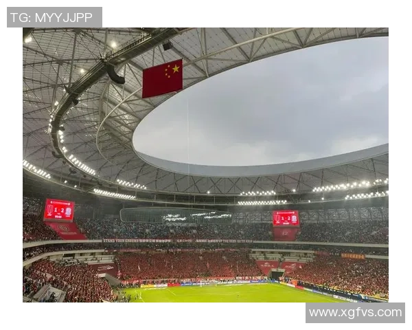 西甲激战:那不勒斯与巴萨战成平局补时争议进球引发全场轰动 西甲激战:那不勒斯与巴萨战成平局补时争议进球引发全场轰动